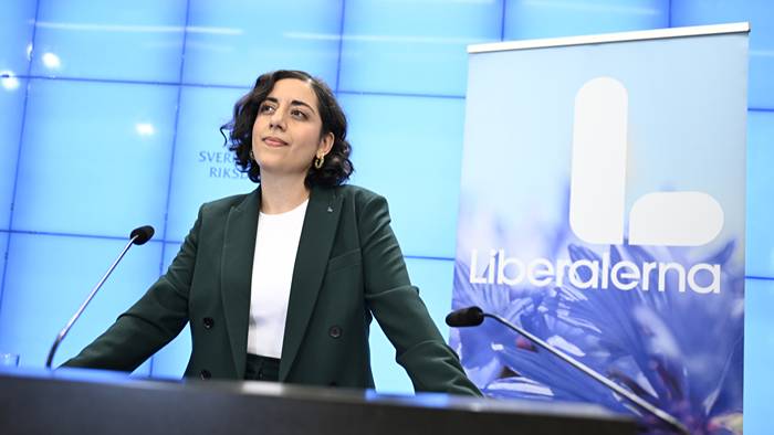 L vill blockera SD-ministrar