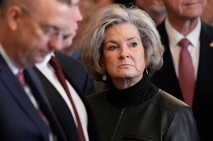 Susie Wiles har cancer &ndash; forts&auml;tter jobba