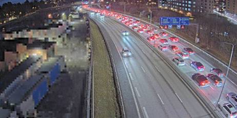 Olycka på E18 – köer in mot Stockholm