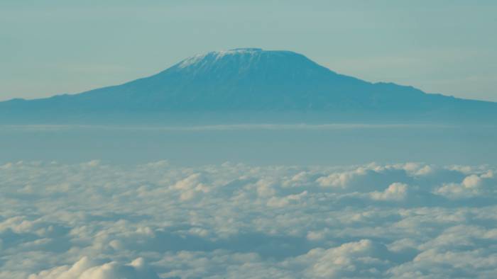 Fem d&ouml;da efter helikopterkrasch p&aring; Kilimanjaro