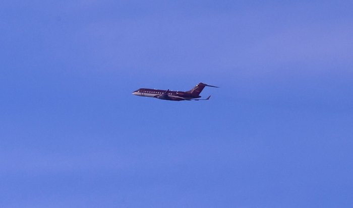 Privatplanet lämnar Arlanda