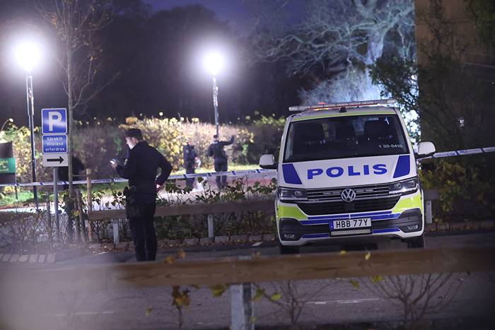 Stor polisinsats i Hagaparken