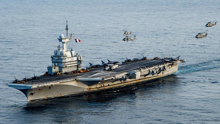 Franska hangarfartyget Charles de Gaulle kommer till Sverige