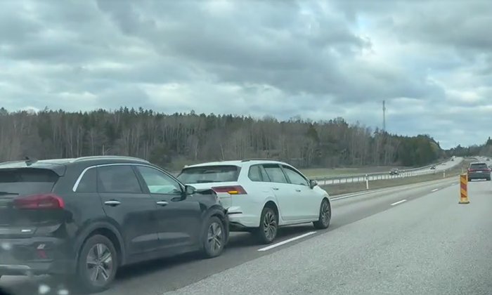 L&aring;nga k&ouml;er efter krock p&aring; E4