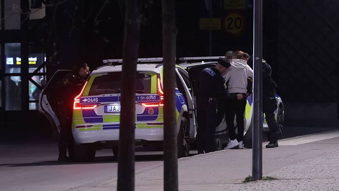 Flera gripna i Liljeholmen &ndash; kopplas till utredning