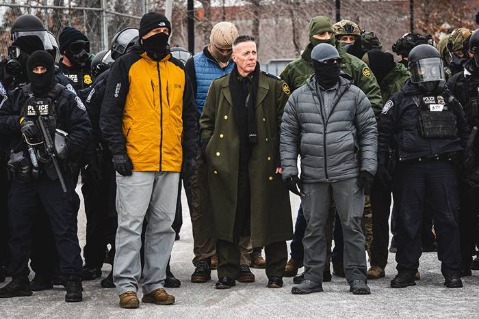 Rockaden i Minnesota: Gr&auml;nspolischef Bovino f&aring;r l&auml;mna