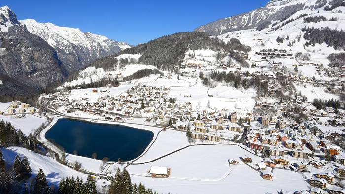 Gondol lossnat i Engelberg i Schweiz