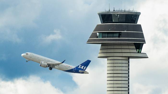 Dunkade huvudet i flygplanet på Arlanda – började blöda