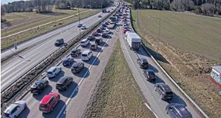 L&aring;nga k&ouml;er p&aring; E4