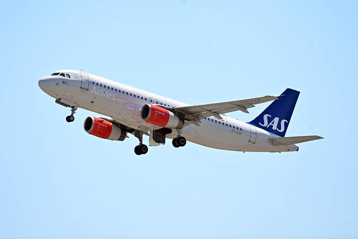 SAS st&auml;ller in fler avg&aring;ngar