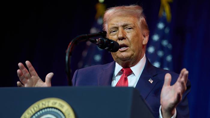 Trump bl&aring;ser av nya attacker mot Venezuela